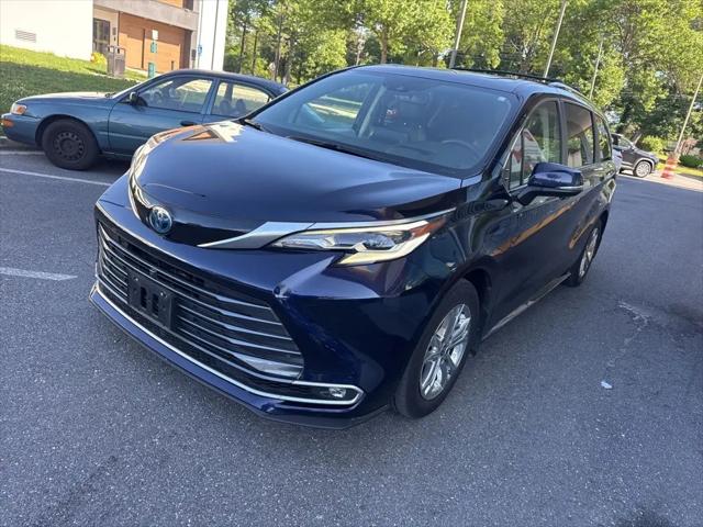 2022 Toyota Sienna Platinum