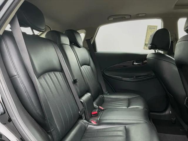 2017 INFINITI QX50 Standard