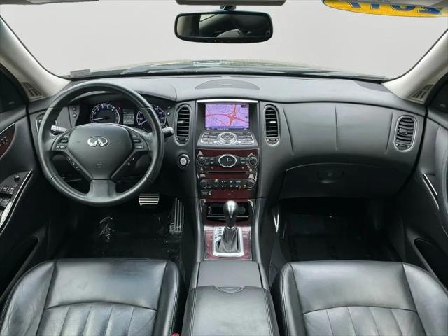 2017 INFINITI QX50 Standard