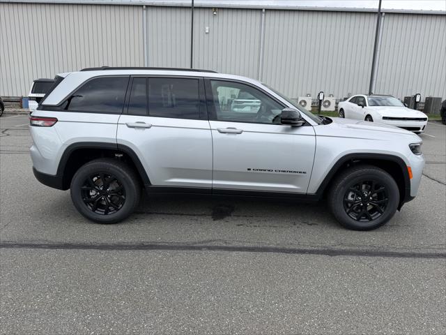 2026 Jeep Grand Cherokee GRAND CHEROKEE LAREDO ALTITUDE 4X4 2026 Jeep Grand Cherokee GRAND CHEROKEE LAREDO ALTITUDE 4X4