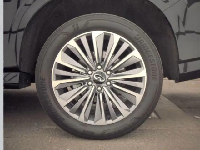2025 INFINITI QX80 LUXE AWD