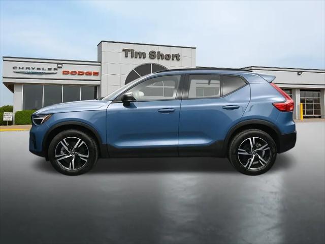 2024 Volvo XC40 Core