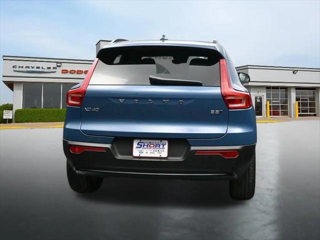 2024 Volvo XC40 Core