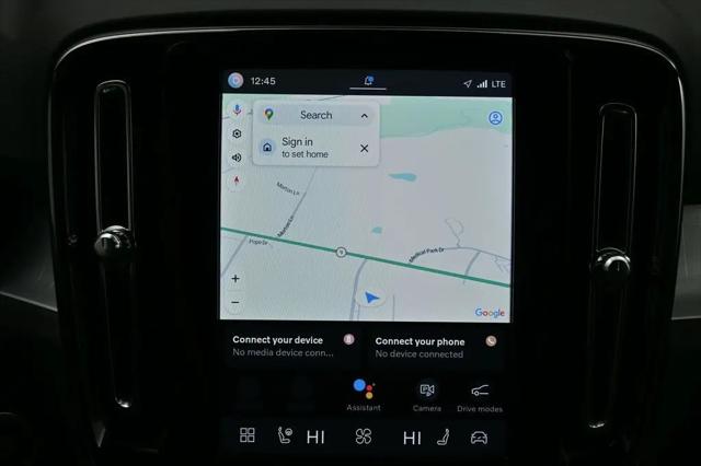 2024 Volvo XC40 Core