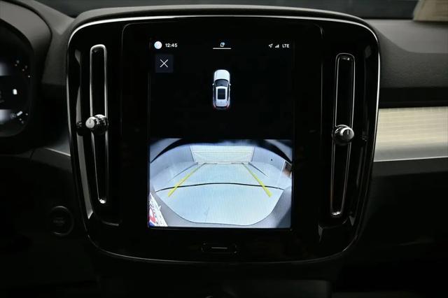 2024 Volvo XC40 Core
