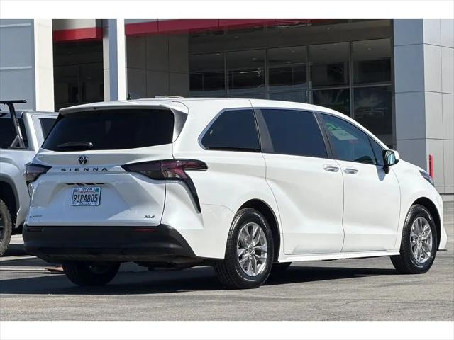 2025 Toyota Sienna XLE
