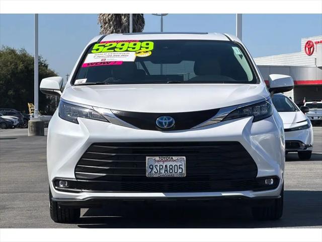 2025 Toyota Sienna XLE