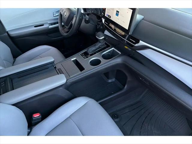 2025 Toyota Sienna XLE
