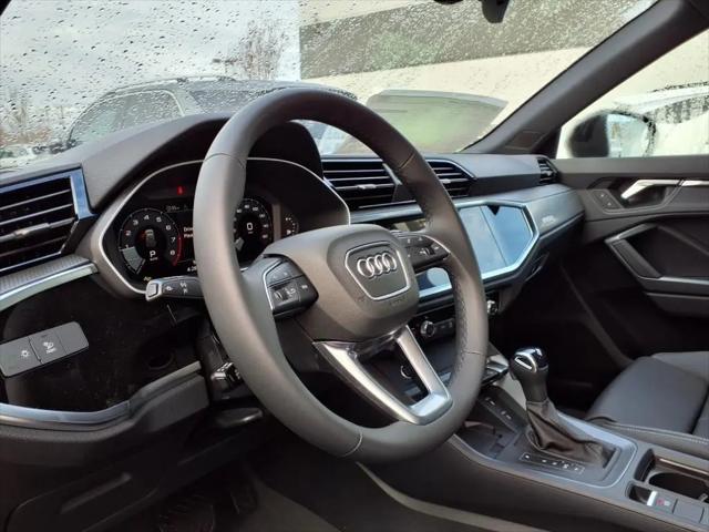 2025 Audi Q3 Premium 45 TFSI S line quattro Tiptronic