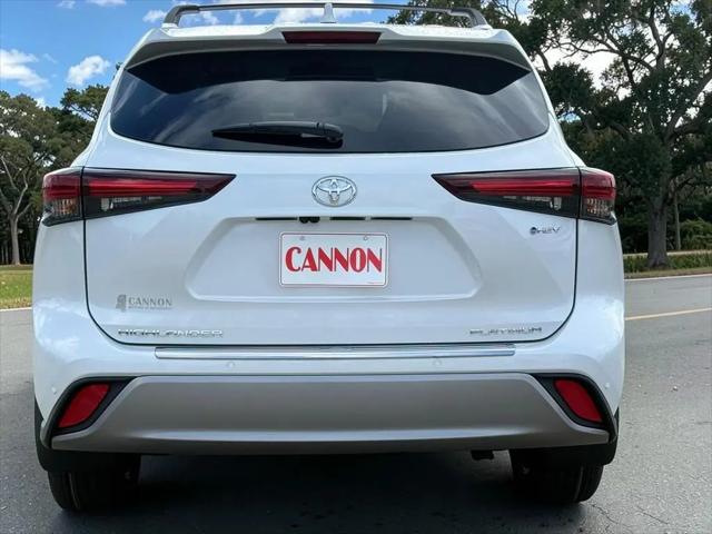 2026 Toyota Highlander Hybrid Platinum
