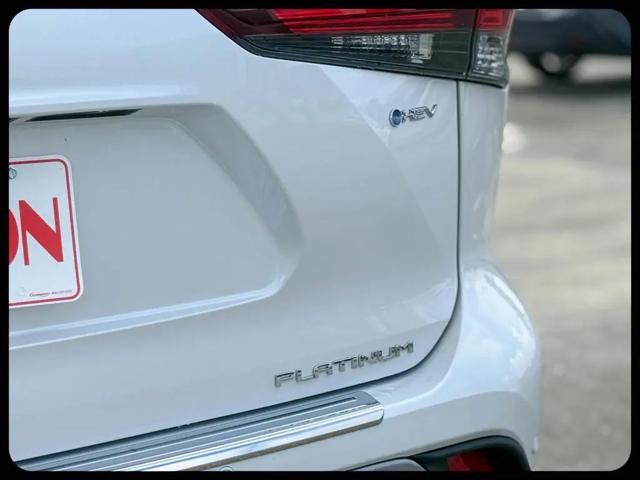 2026 Toyota Highlander Hybrid Platinum