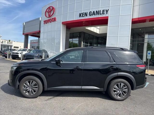 2025 Nissan Pathfinder SV FWD