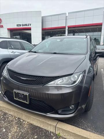 2018 Chrysler Pacifica Touring L Plus for sale in Akron, OH