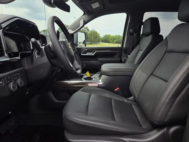2026 Chevrolet Silverado 3500HD Crew Cab, Long Bed, LT Dual Rear Wheel, RWD