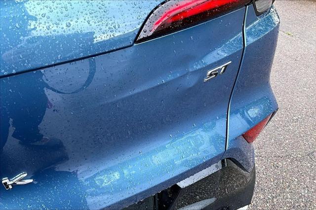 2024 Buick NV Sport Touring FWD