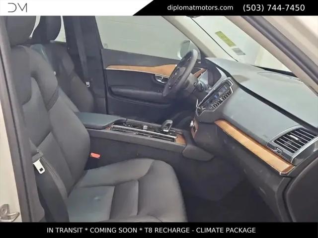 2024 Volvo XC90 Recharge T8 Core Bright Theme