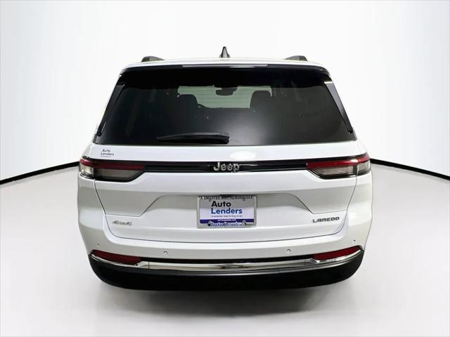 2023 Jeep Grand Cherokee Laredo 4x4