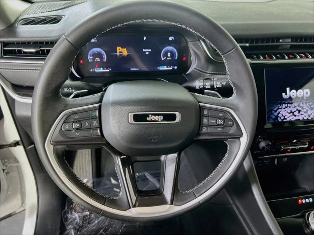 2023 Jeep Grand Cherokee Laredo 4x4