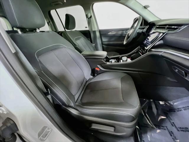 2023 Jeep Grand Cherokee Laredo 4x4