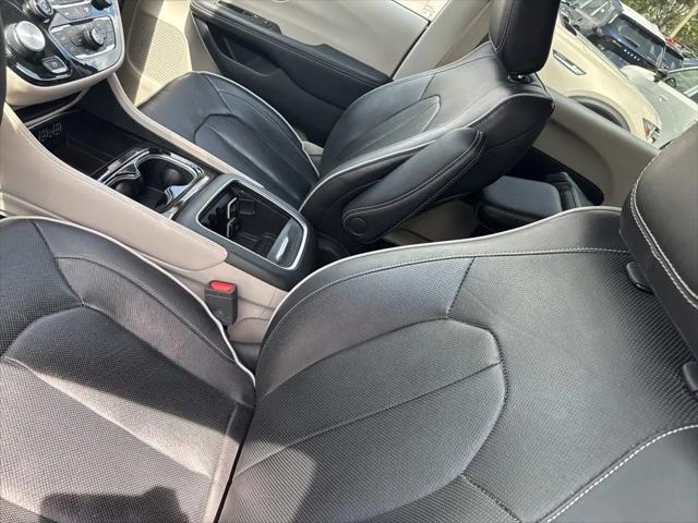 2023 Chrysler Pacifica Hybrid Limited