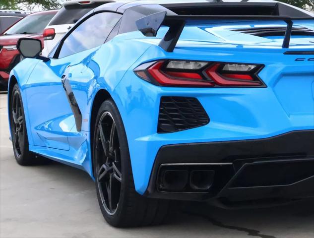 2025 Chevrolet Corvette Stingray RWD Convertible 2LT