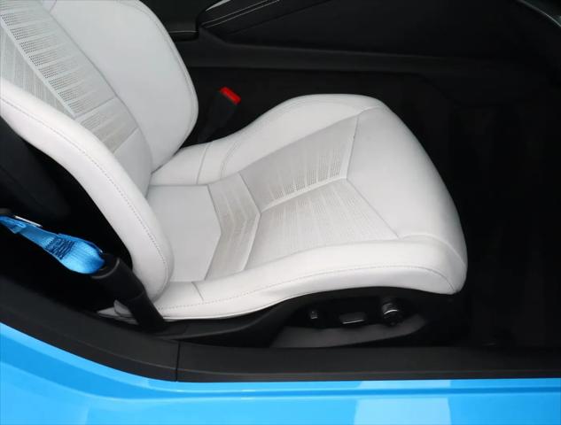 2025 Chevrolet Corvette Stingray RWD Convertible 2LT