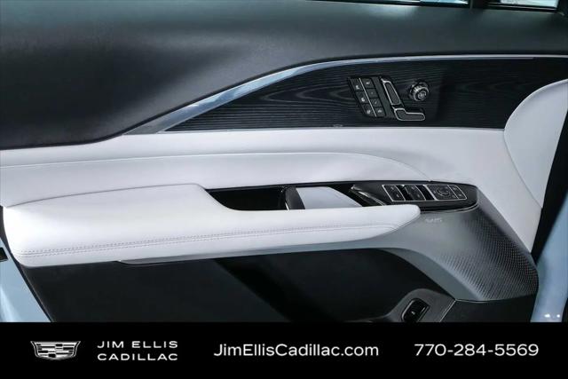 2024 Cadillac iQ Sport w/1SK