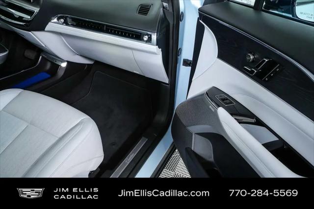 2024 Cadillac iQ Sport w/1SK