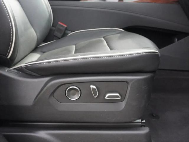 2023 Cadillac Escalade 4WD Premium Luxury