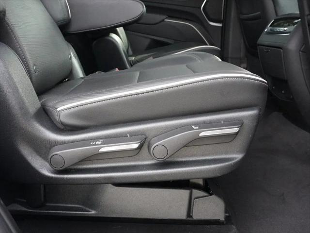 2023 Cadillac Escalade 4WD Premium Luxury