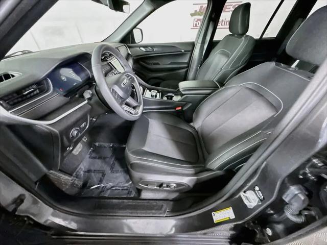 2025 Jeep Grand Cherokee Laredo X 4x4