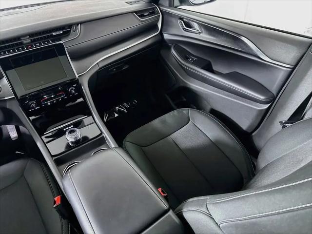 2025 Jeep Grand Cherokee Laredo X 4x4