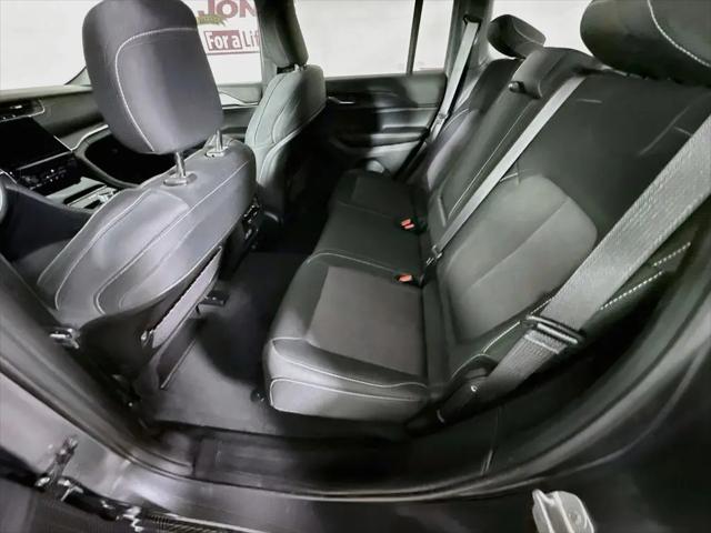2025 Jeep Grand Cherokee Laredo X 4x4