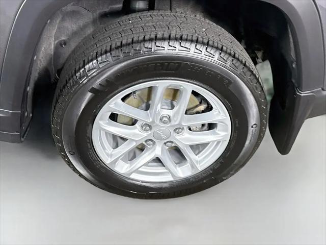 2025 Jeep Grand Cherokee Laredo X 4x4