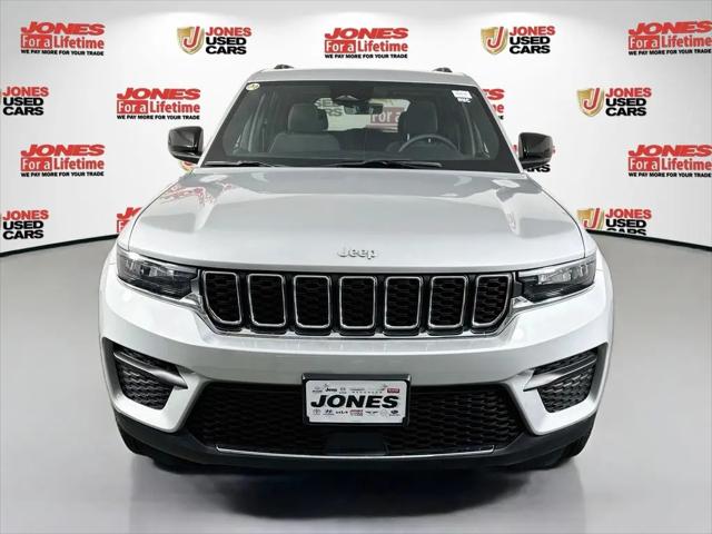 2025 Jeep Grand Cherokee Laredo X 4x4