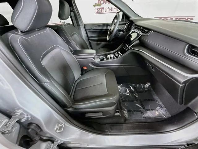 2025 Jeep Grand Cherokee Laredo X 4x4