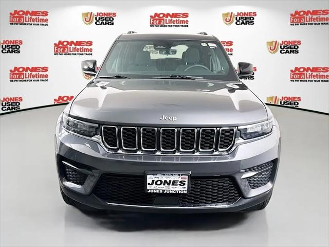 2025 Jeep Grand Cherokee Laredo X 4x4