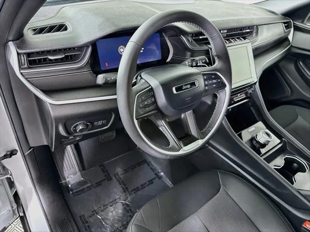 2025 Jeep Grand Cherokee Laredo X 4x4