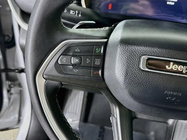2025 Jeep Grand Cherokee Laredo X 4x4