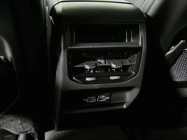 2025 Jeep Grand Cherokee Laredo X 4x4