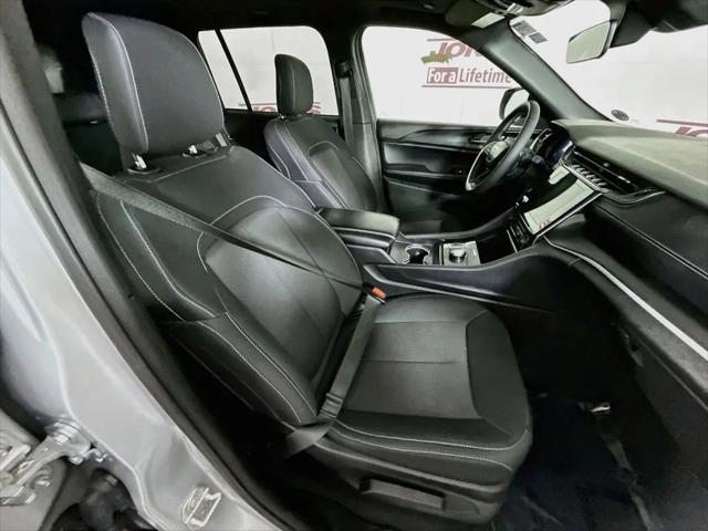 2025 Jeep Grand Cherokee Laredo X 4x4