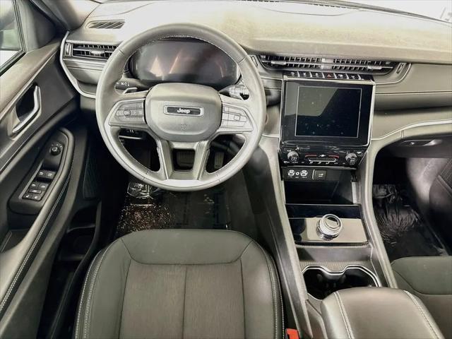 2025 Jeep Grand Cherokee Laredo X 4x4