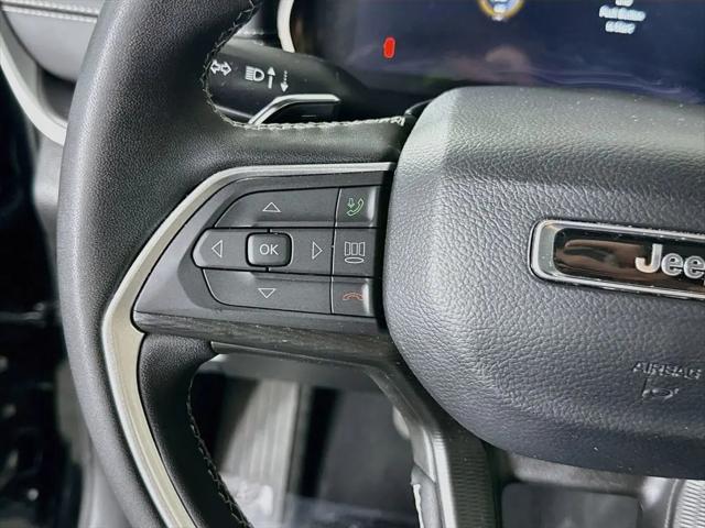 2025 Jeep Grand Cherokee Laredo X 4x4