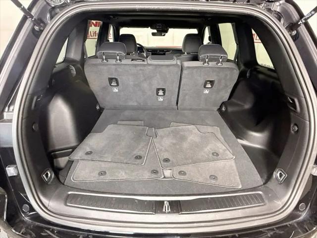 2025 Jeep Grand Cherokee Laredo X 4x4