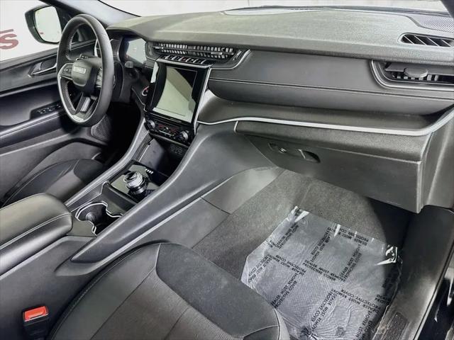 2025 Jeep Grand Cherokee Laredo X 4x4