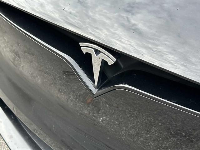 2023 Tesla Model X Standard Range