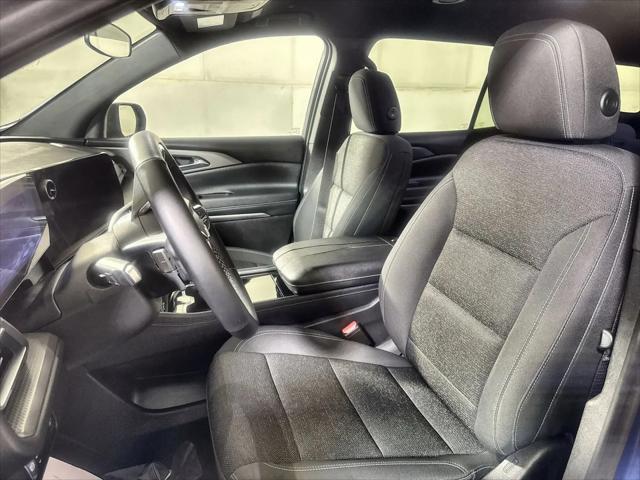 2024 Chevrolet Traverse FWD LT