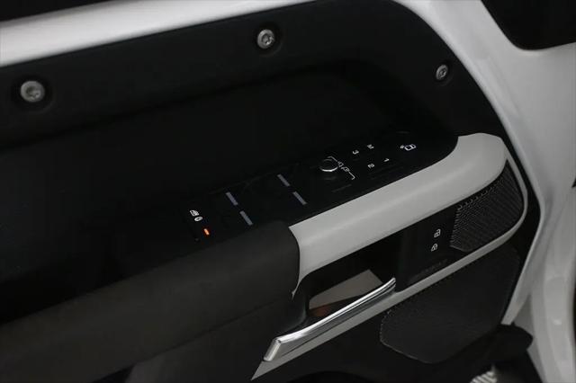 2023 Land Rover Defender 110 X-Dynamic SE