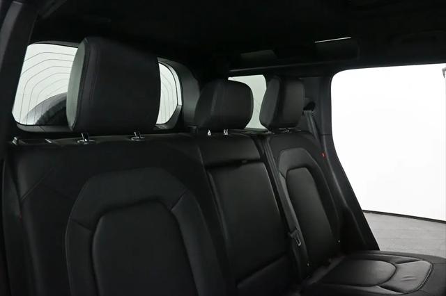 2023 Land Rover Defender 110 X-Dynamic SE