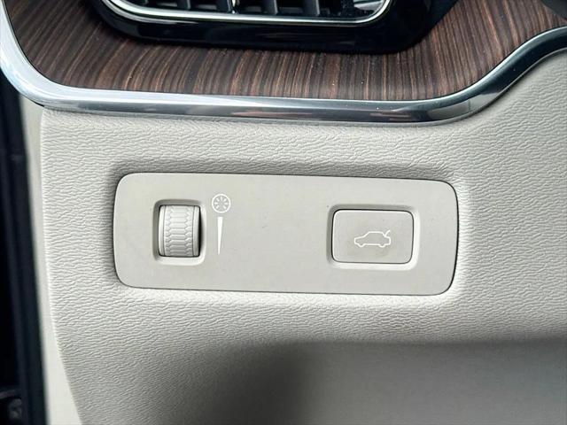 2021 Volvo XC60 T5 Momentum